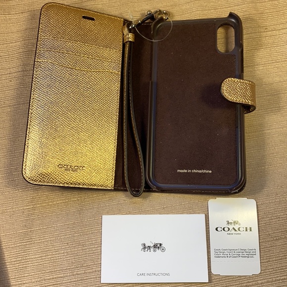 NWT Coach iPhone cover case w/detachable leash - Picture 7 of 10